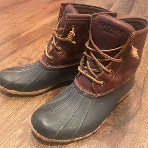 Gently used Sperry rain boot